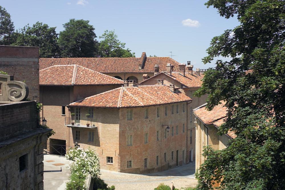 Marchesi Alfieri - Cantine E Ospitalita San Martino Alfieri Extérieur photo