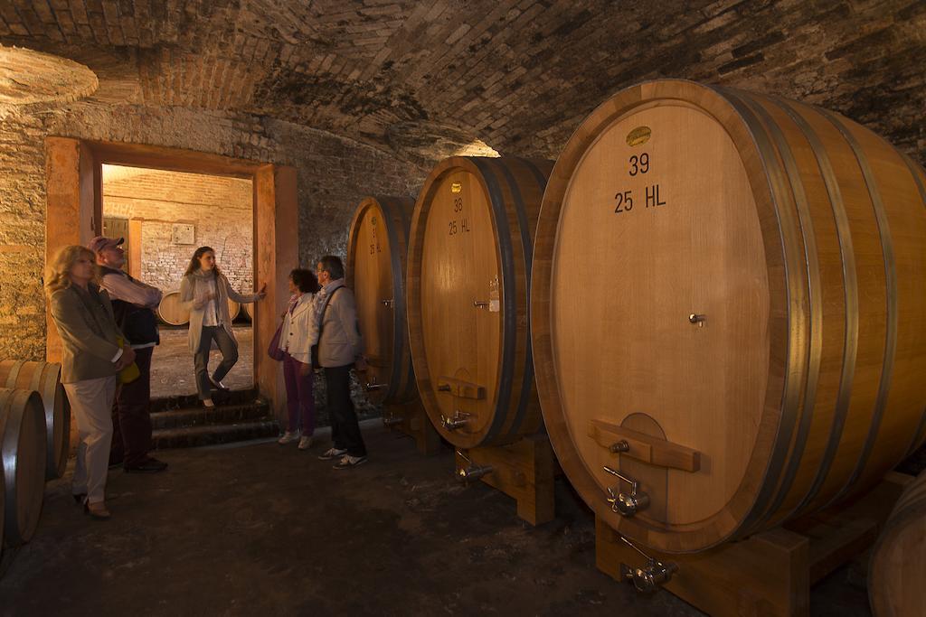 Marchesi Alfieri - Cantine E Ospitalita San Martino Alfieri Extérieur photo