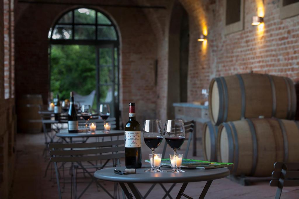 Marchesi Alfieri - Cantine E Ospitalita San Martino Alfieri Extérieur photo