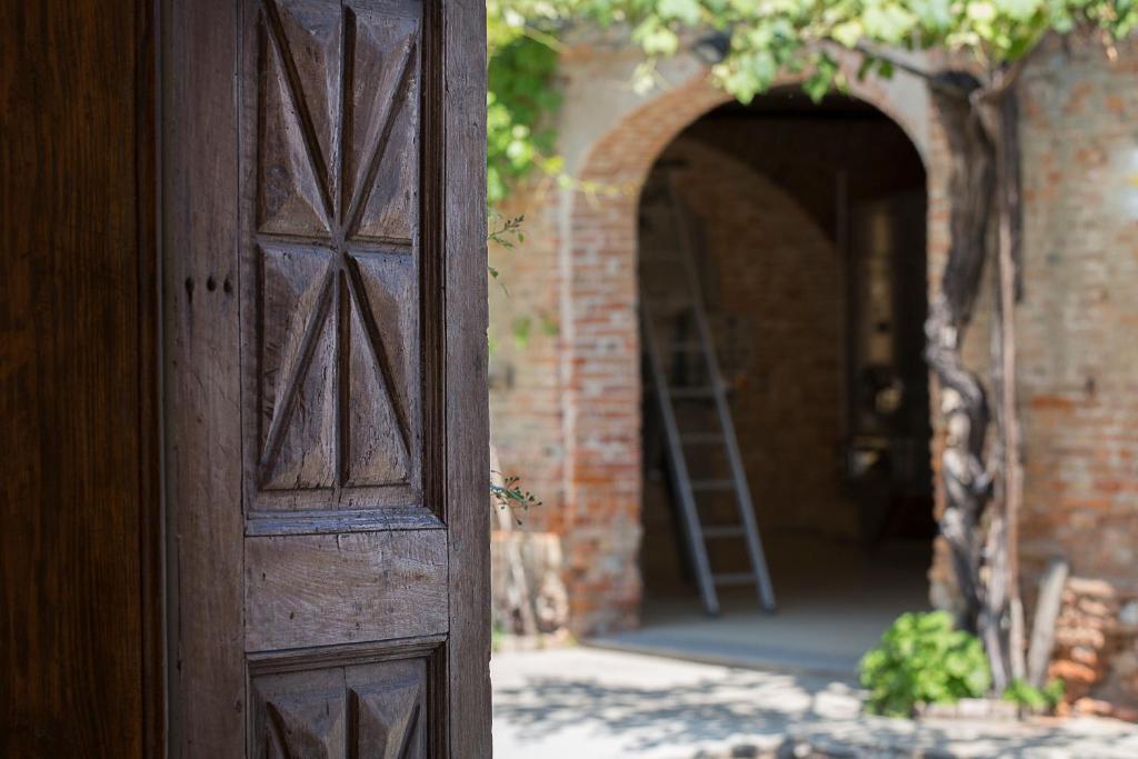 Marchesi Alfieri - Cantine E Ospitalita San Martino Alfieri Extérieur photo